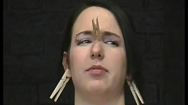 Submissive Lyarah facial candle