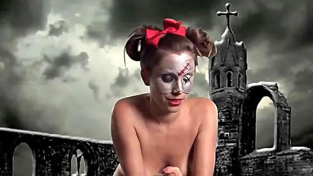 Masked beauty Lelu Love rides the Sybian