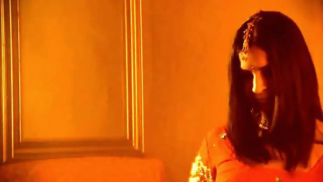 Babe From Bollywood Is Beautiful