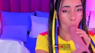 Amateur brunette ariana marie solo toying