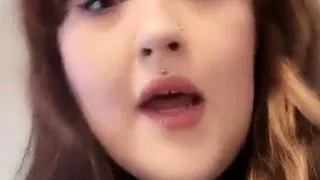 Brunette Solo Webcam Masturbation