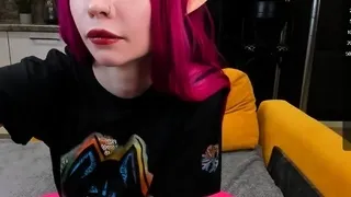 Sweet looking Ebony Teen Solo Masturbation