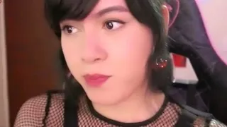 Brunette Solo Webcam Masturbation