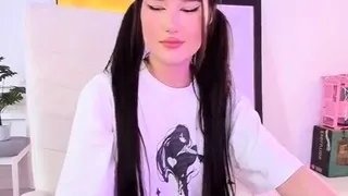 Amateur Webcam Teen Masturbates And Teases