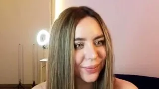 Hot amateur webcam teen masturbates for their fans