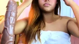 Amateur teen loves toys in her ass