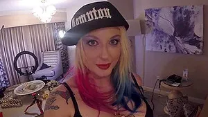 Homemade solo video of chubby Leya Falcon pleasuring her cunt