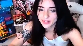 Hot amateur webcam teen masturbates for their fans