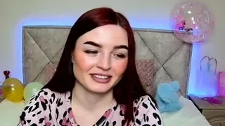 Cute redhead babe NicolPot chats on webcam live solo show