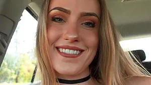 Natural tits solo girl Scarlet spreads legs to masturbate in the car