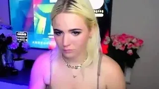 Naked Blonde Teen Girl Pussy Masturbation On Webcam