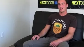 Amateur stud solo jerks dick on casting