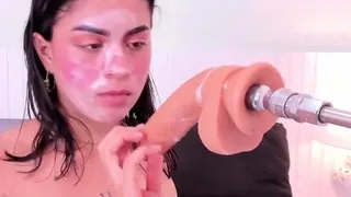 Webcam big booty brunette fucking machine toy hard