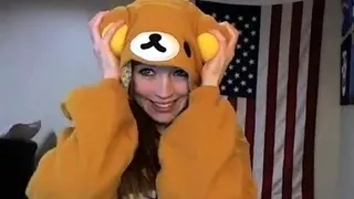 Brunette Solo Webcam Masturbation