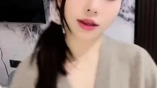 Brunette Solo Webcam Masturbation