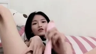 Mature asians up close toy and fingering masturbation action