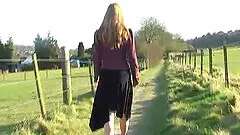 Solo hottie Beatrix Bliss pleases her wet pussy with a new toy