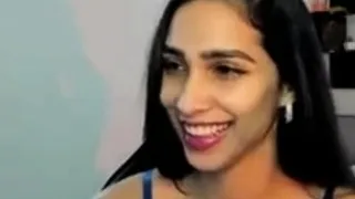 Ebony busty teen Taren Hayes shows her big boobs