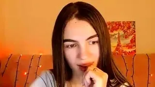 Beauty small tit amateur teen masturbating her shaved pussy