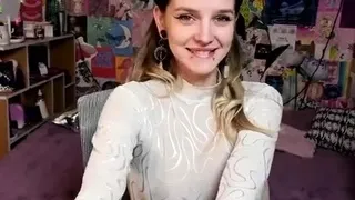 Amateur Webcam Teen Flashes Masturbates