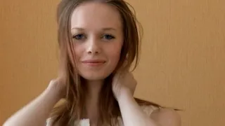 Naughty teenie Elise is naked because she like it