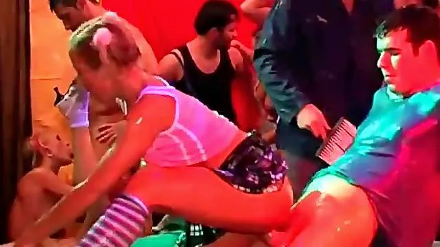 Water falling in the club leads to good fucking