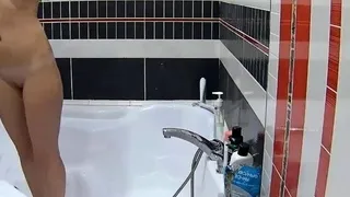 Amateur Webcam Cute Teen Plays Solo with Big Dildo