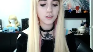 Amateur Webcam Teen Masturbates And Teases