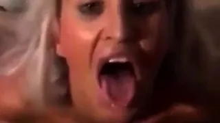 amateur blowjob cumshot finish in her mouth