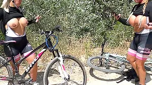 Outdoor FFM threesome with good looking Alexa Blun and Nikyta