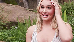 Balls deep interracial fucking makes curvy Ella Reese moan with pleasure