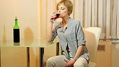 Mature blonde Suzana loves pleasuring her pussy after dinner