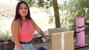 Outdoor dicking with a brunette darling - Catalina Devil