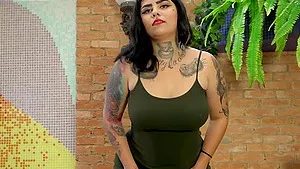 Machine Reams Hot Plumper Alana Kralissa