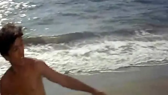 Hot sex in a hut on the beach