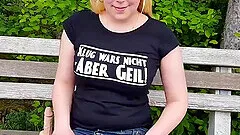 Hartz-4 Assischlampe schiebt Dildo im park Park!