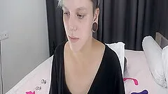 Be mystified by this spunky haired babe that show her hairy pussy live in cam