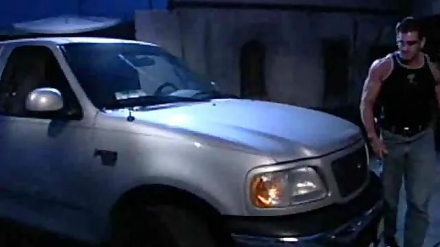 They have incredible sex in a restaurant