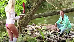 Desirable blonde girlfriend Vinna Reed loves having outdoors sex