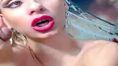 Hot chick is so horny right now that she wants to make wild love with her man