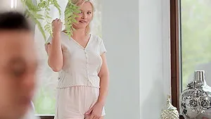 Close up video of blonde Zazie Skymm's being fucked by her man