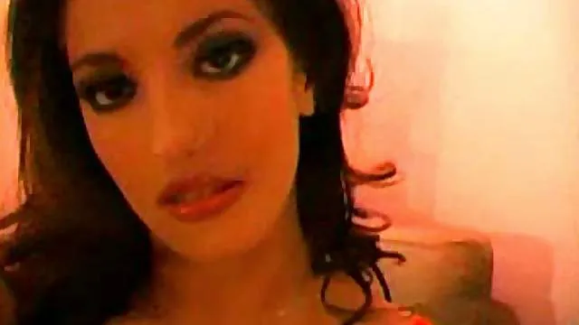 Awesome slut Jenna Haze sucks for facial