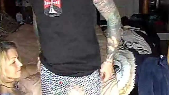 Tattooed amateur couple makes creampie porn