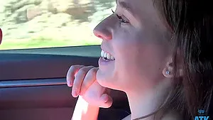 Kourtney Rae rewards her boyfriend with a quick blowjob in the car