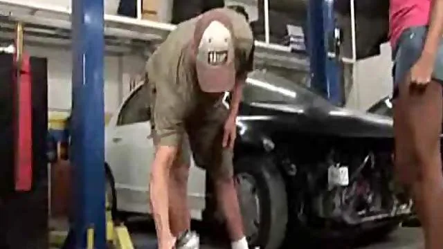 Slut pays the mechanic with hardcore sex