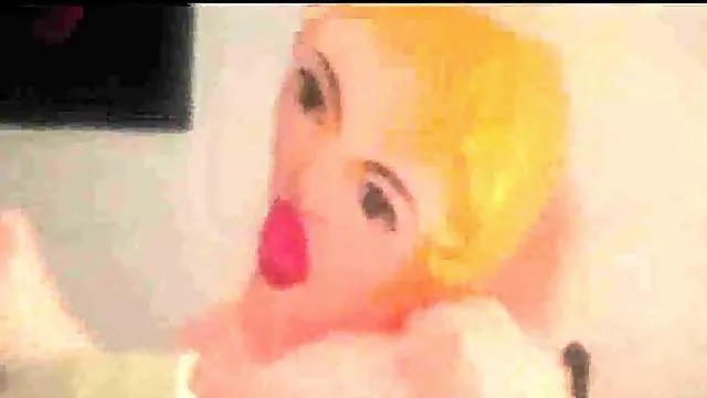 Young folks get drunk and crazy in dorm room