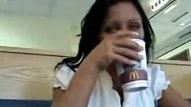 She flashes box in restaurant then sucks dick