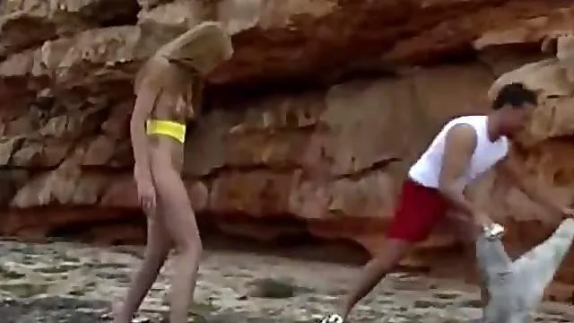 Skinny milf outdoors and fucking during job