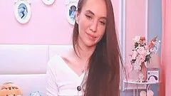 Sexy Hot Brunette Babe Riding On Her Toy On Cam