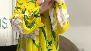 Mature blonde granny loves to masturbate her puss